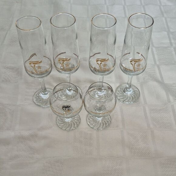 Gold Accent Glassware Set - Picture 15 of 16